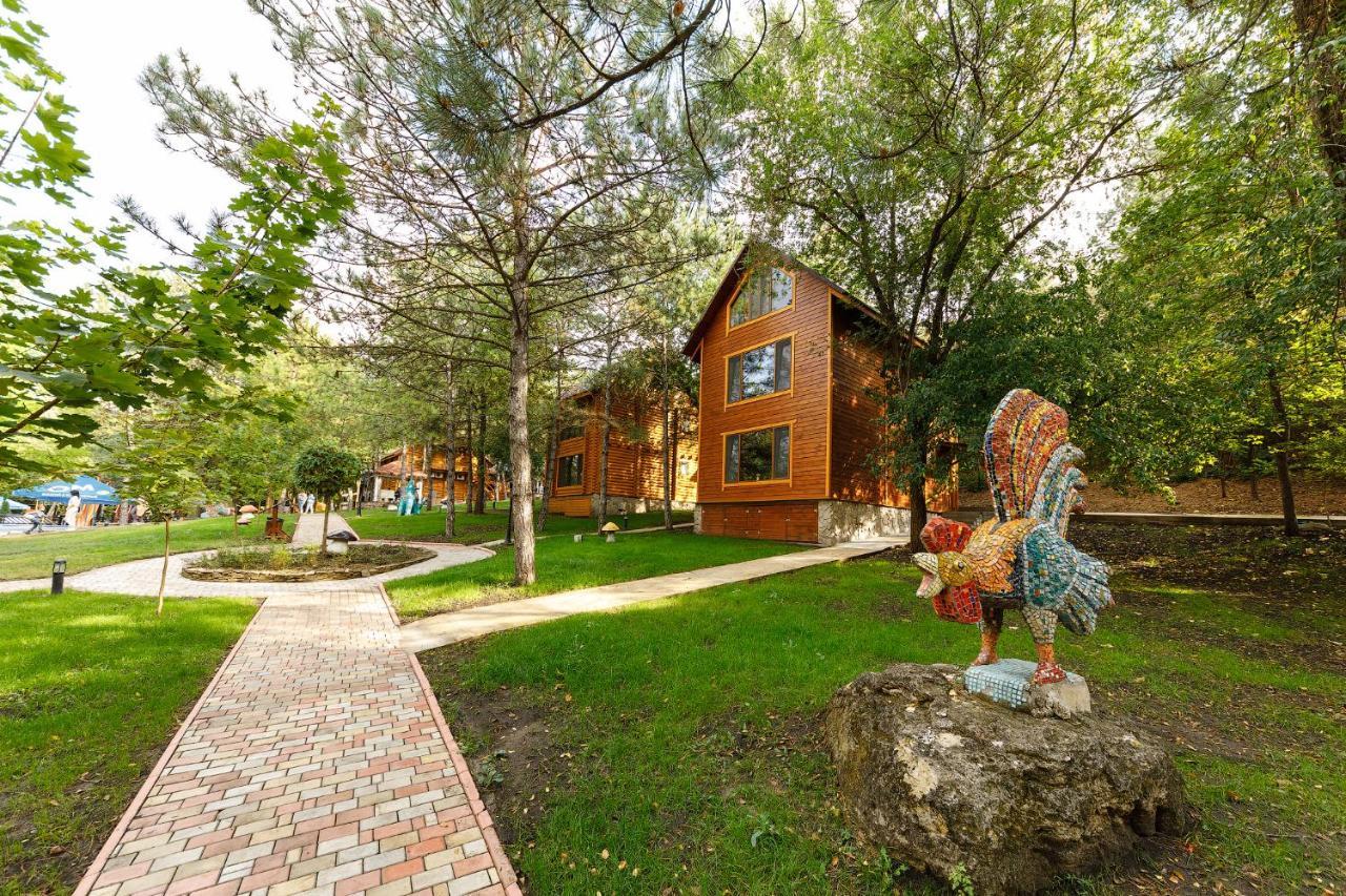 Sky Land Camping & Resort Cricova 外观 照片