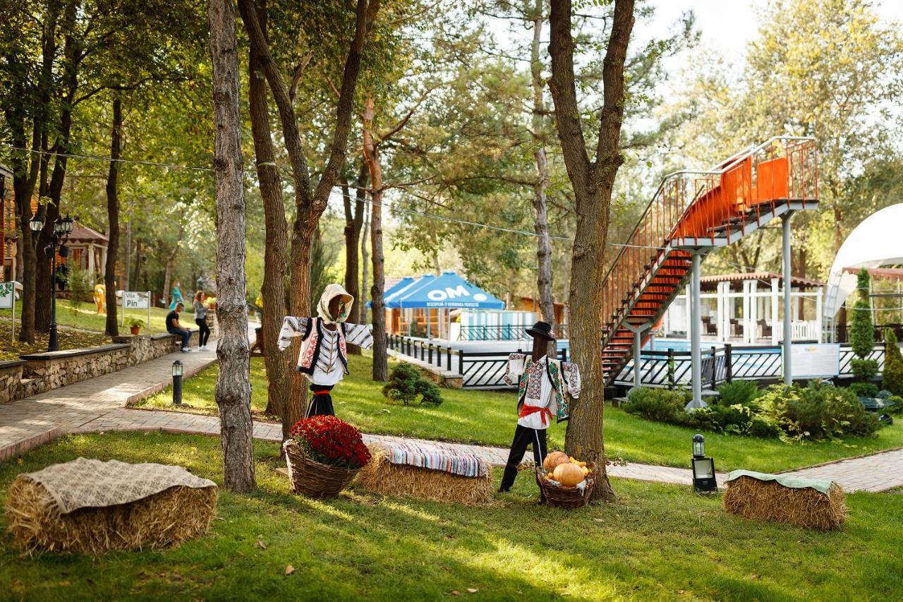 Sky Land Camping & Resort Cricova 外观 照片