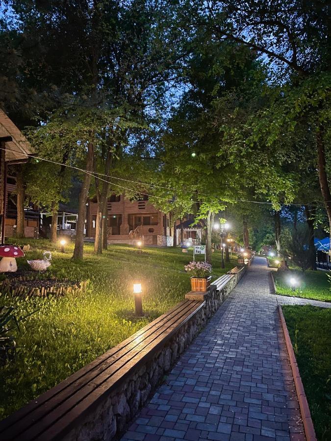 Sky Land Camping & Resort Cricova 外观 照片